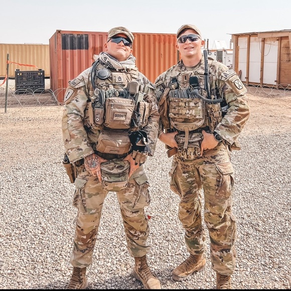 Meet your Posher, Kyle - Picture 14 of 14